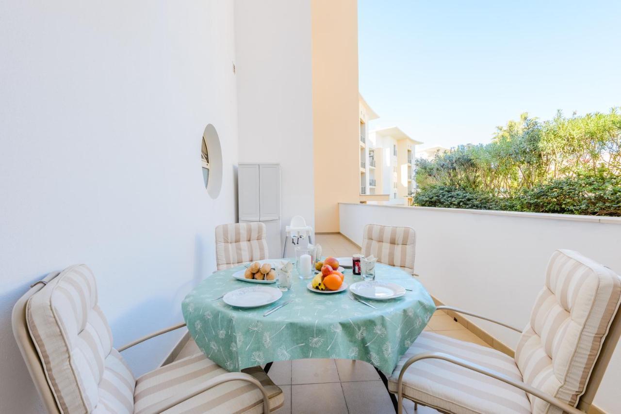 Bnb Homes Ocean View Apartment With Huge Sunny Terrace, 2 Swimming Pools & Tennis Court Albufeira Exterior photo