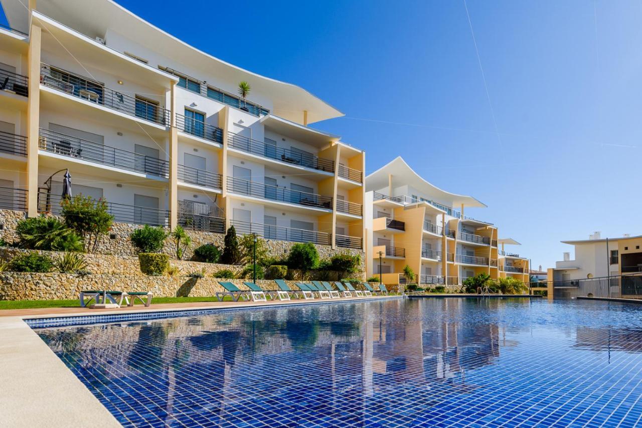 Bnb Homes Ocean View Apartment With Huge Sunny Terrace, 2 Swimming Pools & Tennis Court Albufeira Exterior photo