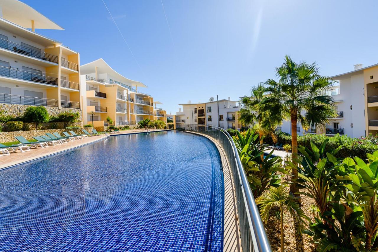Bnb Homes Ocean View Apartment With Huge Sunny Terrace, 2 Swimming Pools & Tennis Court Albufeira Exterior photo